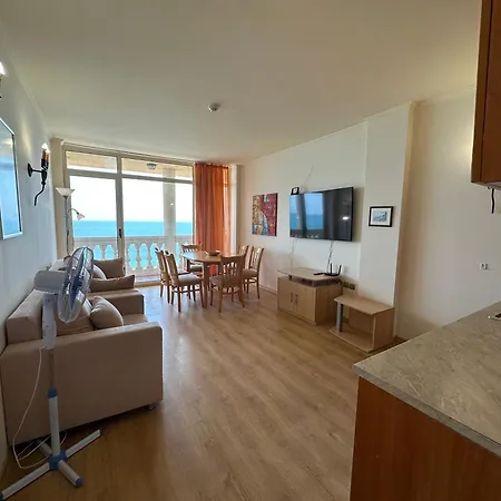 Apartment Menada Atrium Elenite