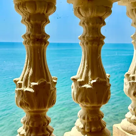 Menada Atrium Elenite