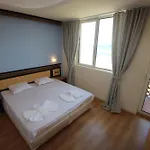 Menada Atrium 埃勒尼特