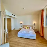 公寓 Menada Atrium 埃勒尼特
