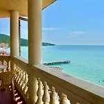 公寓 Menada Atrium 埃勒尼特