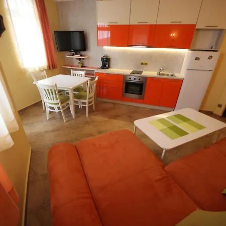 Menada Atrium Apartamento Elenite