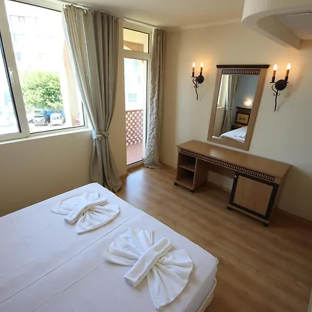 Menada Atrium Апартамент