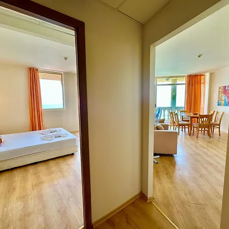 Lägenhet Menada Atrium *